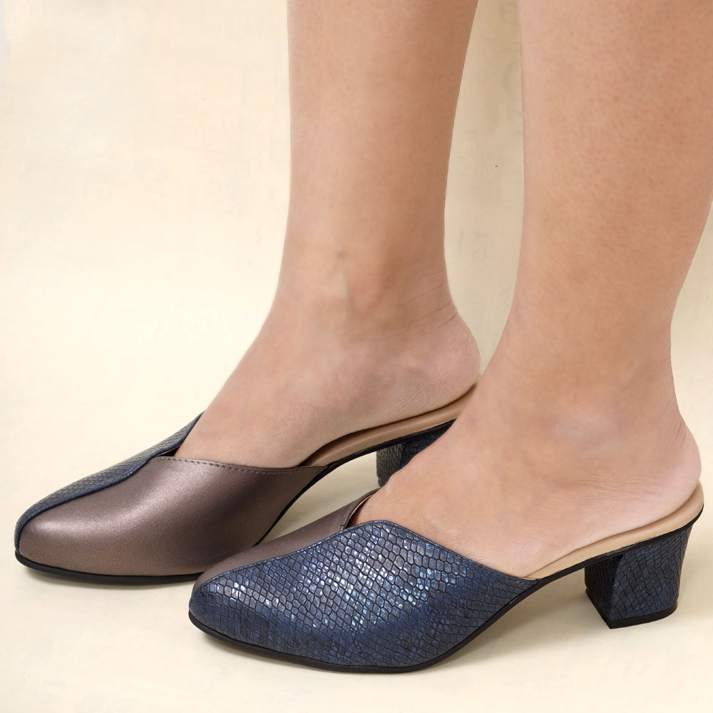 METALLIC SILVER AND BLUE SNAKE TEXTURE MULES